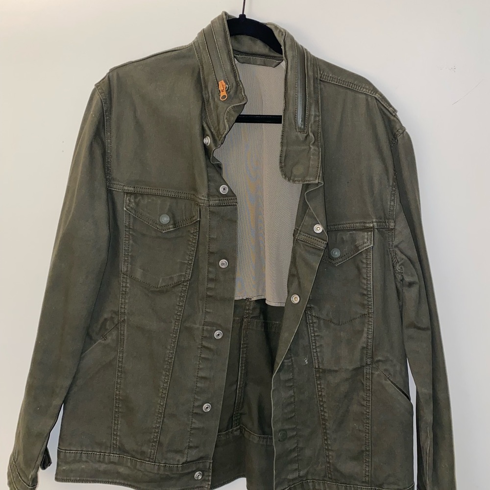 Large Levi’s military green jacket